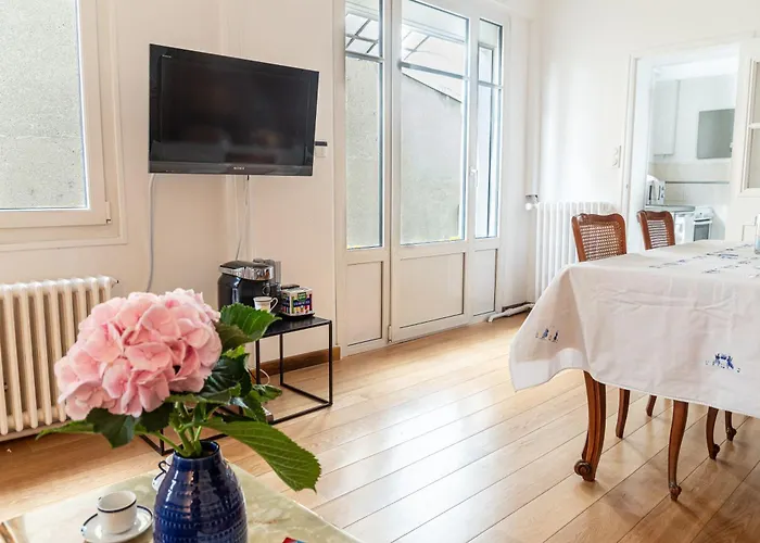 5 Min Chateau Charmante Maison Et Son Jardin Prive
